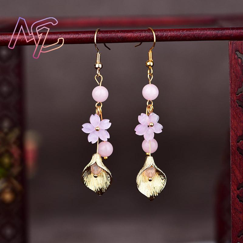 Rosa natürliche Jade-Blumen-Oh – Vintage Item Bewertung und Preis